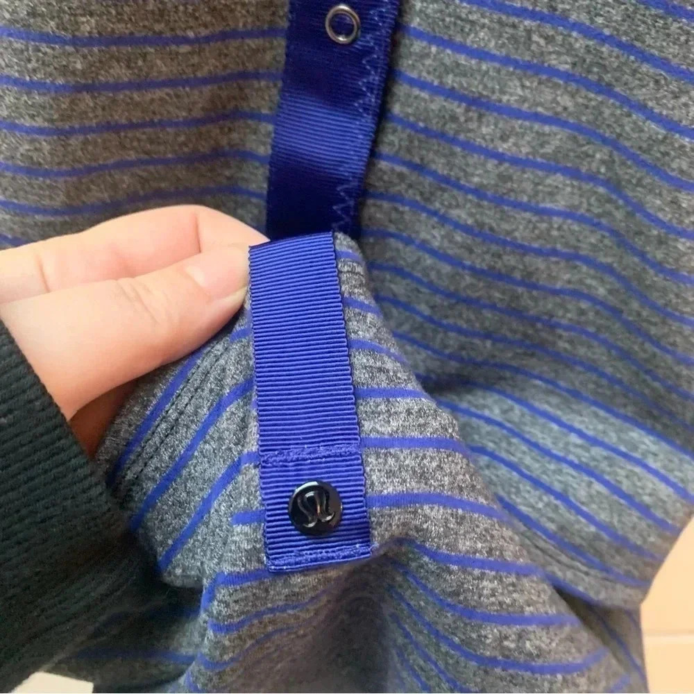 Lululemon Blue Grey Striped Snap  Up Scarf